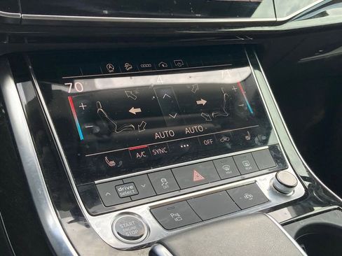 Used 2024 Audi Q7 2.0T Premium w/ Convenience Package AWD/4WD image 24