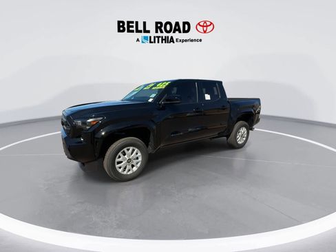 Used 2025 Toyota Tacoma SR5 image 4