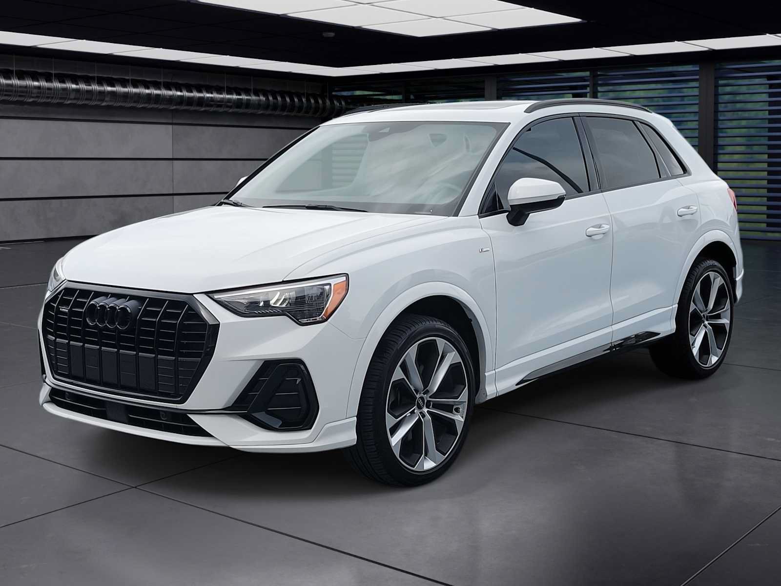 Used 2021 Audi Q3 2.0T Premium w/ Convenience Package AWD/4WD image 1