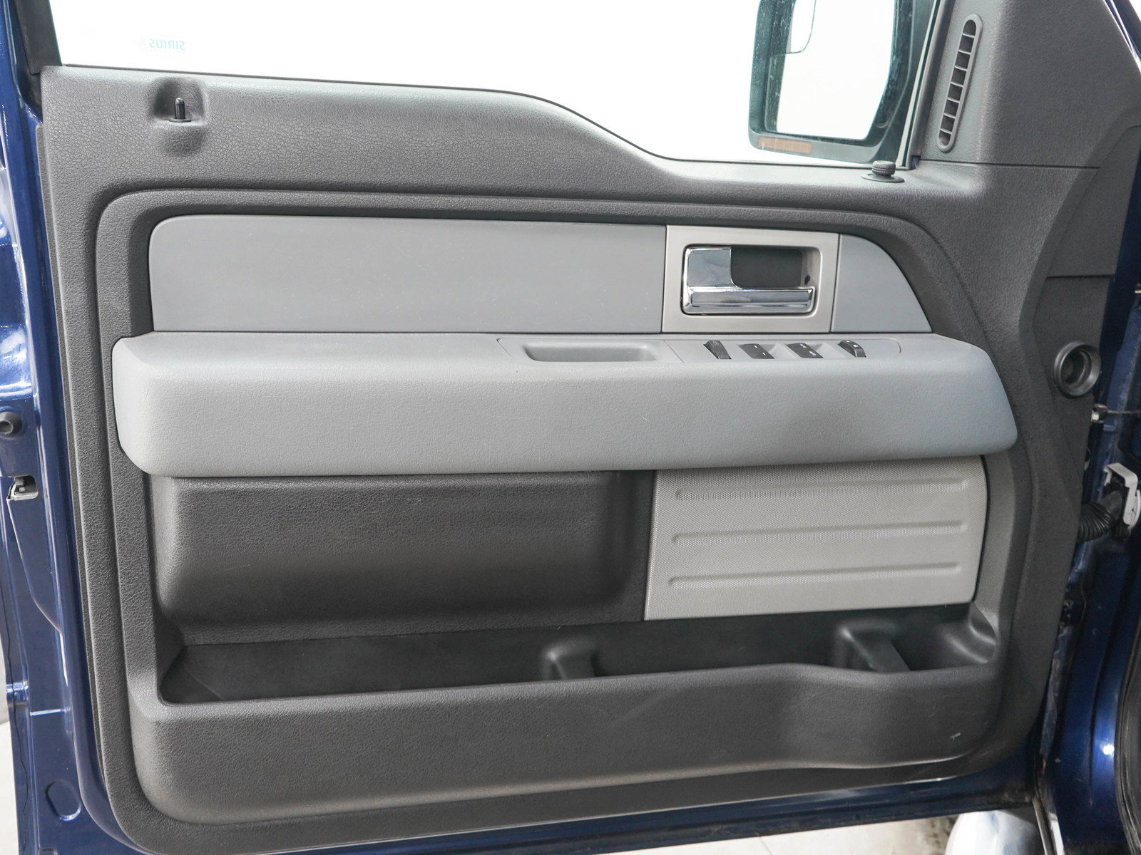 Used 2011 Ford F150 XLT w/ XLT Chrome Pkg AWD/4WD image 21