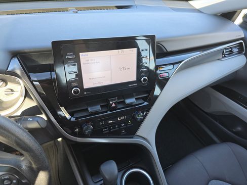 Used 2024 Toyota Camry LE image 27