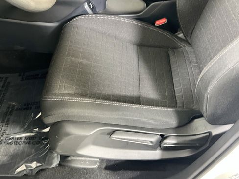 Used 2023 Honda HR-V LX image 18