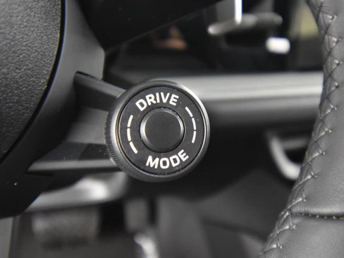 Used 2024 Porsche Cayenne Coupe image 26