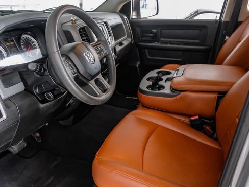 Used 2019 RAM 1500 Tradesman w/ Tradesman SXT Package RWD image 14