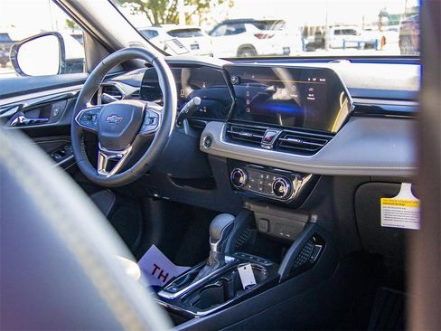 New 2025 Chevrolet TrailBlazer ACTIV w/ Driver Confidence Package image 16