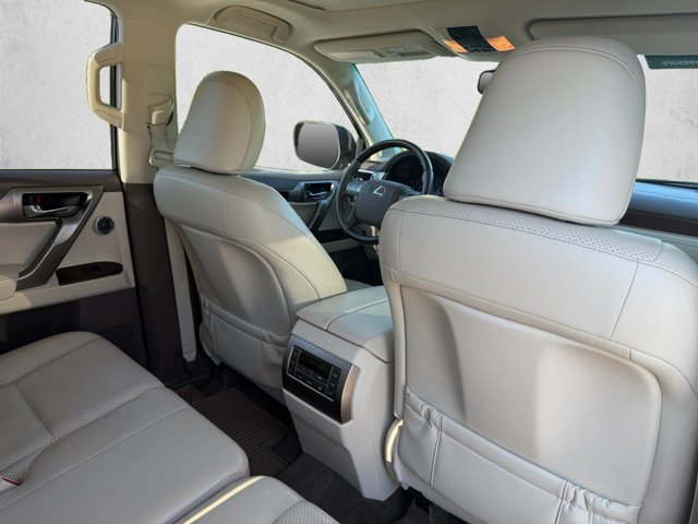 Used 2016 Lexus GX 460 Luxury AWD/4WD image 23