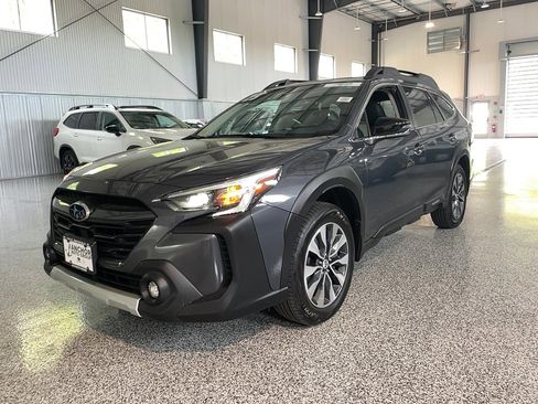 Used 2023 Subaru Outback Limited AWD/4WD image 3