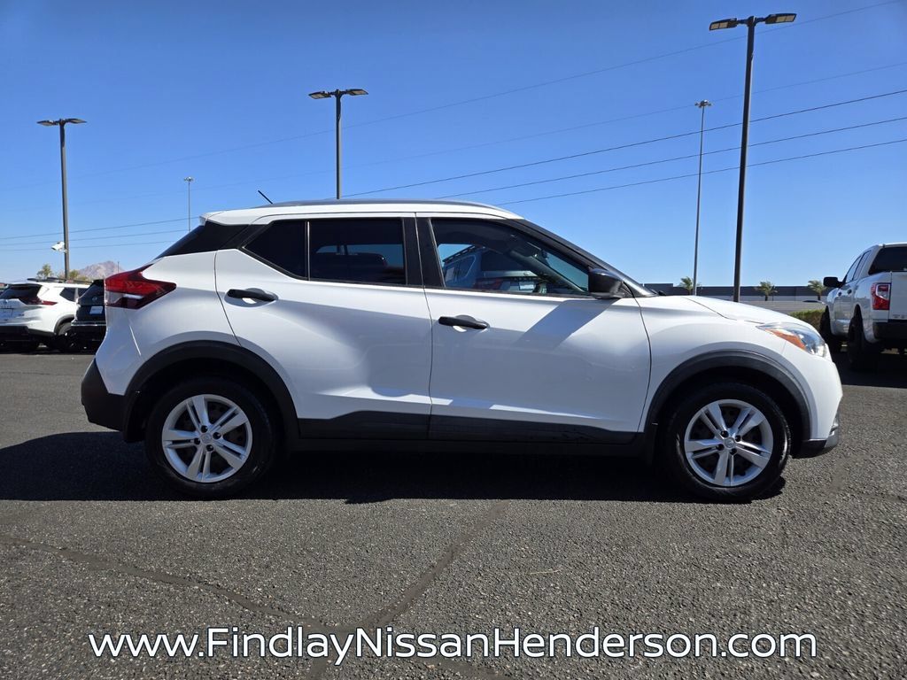 Used 2018 Nissan Kicks S FWD image 7