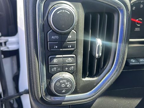 Used 2019 Chevrolet Silverado 1500 High Country w/ Technology Package AWD/4WD image 18