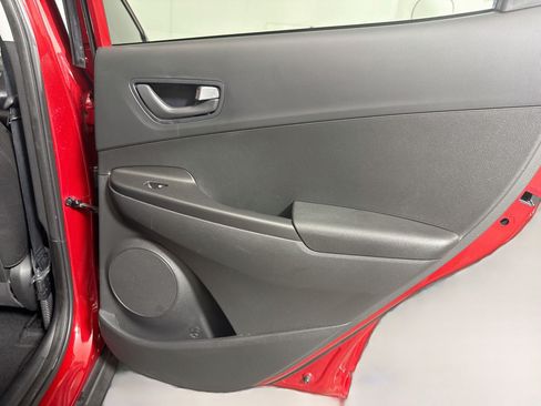 Used 2022 Hyundai Kona SEL AWD/4WD image 28