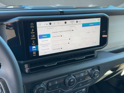 New 2025 Jeep Gladiator Sport image 26