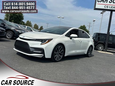 Used 2021 Toyota Corolla SE FWD image 2