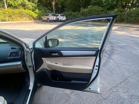 Used 2019 Subaru Outback 2.5i Premium AWD/4WD image 49