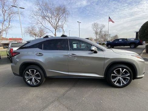 Used 2018 Lexus RX 350 FWD w/ Premium Package image 2