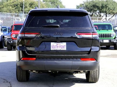 New 2025 Jeep Grand Cherokee L Laredo image 6
