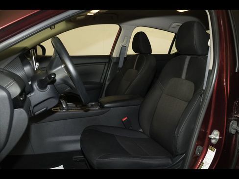 Used 2024 Nissan Sentra SV FWD image 21