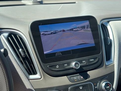 Used 2024 Chevrolet Malibu LS FWD image 9