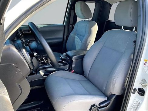 Used 2019 Toyota Tacoma SR AWD/4WD image 21