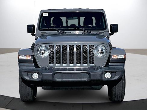 Certified 2021 Jeep Gladiator Sport image 3