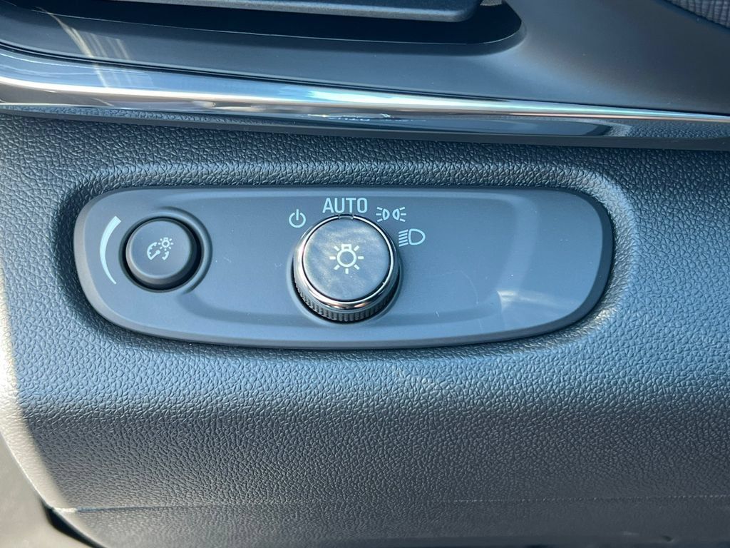 New 2026 Buick Envista Preferred w/ Convenience I Package FWD image 13