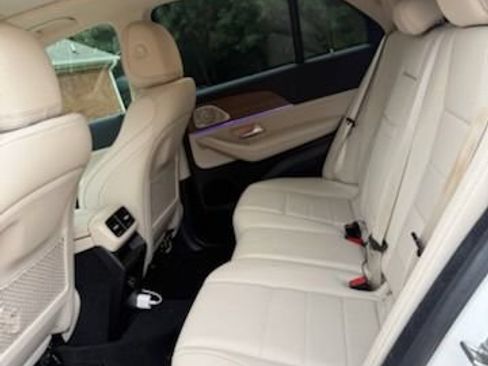 Used 2023 Mercedes-Benz GLE 450 4MATIC image 4
