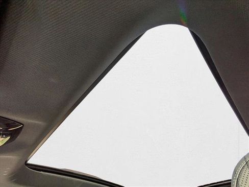 Used 2025 BMW 740i xDrive image 15