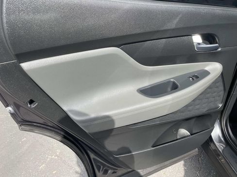 Used 2023 Hyundai Santa Fe SEL image 25