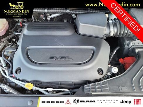 Certified 2025 Chrysler Pacifica Select FWD image 20