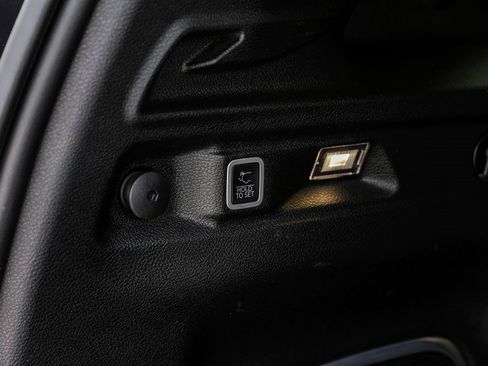 Used 2021 Jeep Grand Cherokee L Limited w/ Luxury Tech Group II image 66