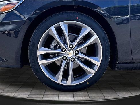 Used 2023 Chevrolet Malibu LT FWD image 9