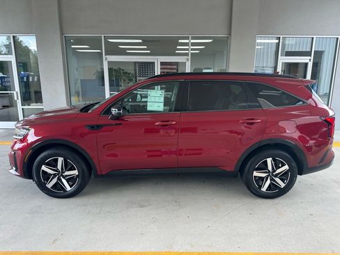 Used 2022 Kia Sorento S w/ Panoramic Sunroof Package FWD image 3