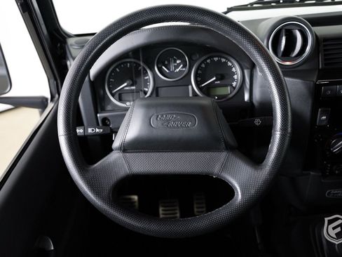 Used 1991 Land Rover Defender 110 image 16