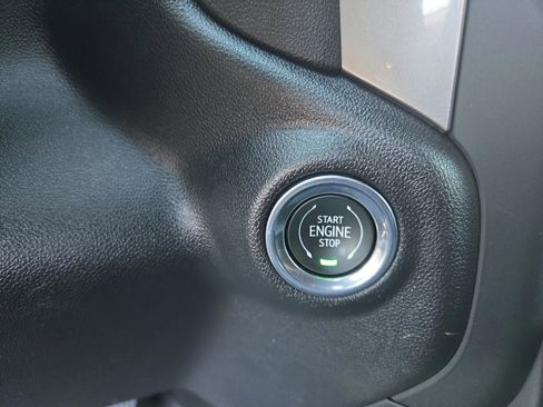 Used 2024 Chevrolet Silverado 1500 Custom image 16