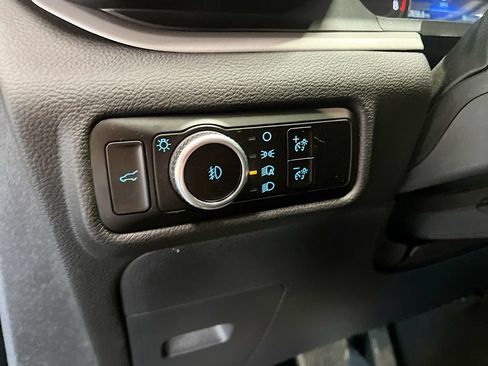 Used 2023 Ford Explorer XLT w/ Equipment Group 202A AWD/4WD image 10