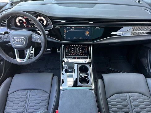 New 2025 Audi RS Q8 performance image 12