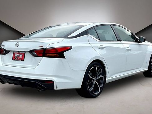 Used 2024 Nissan Altima 2.5 SR FWD image 6
