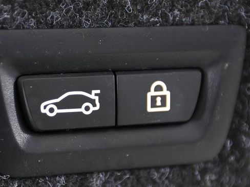 Used 2022 BMW M4 Competition w/ Executive Package image 13