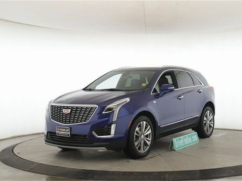 Used 2025 Cadillac XT5 Premium Luxury image 10