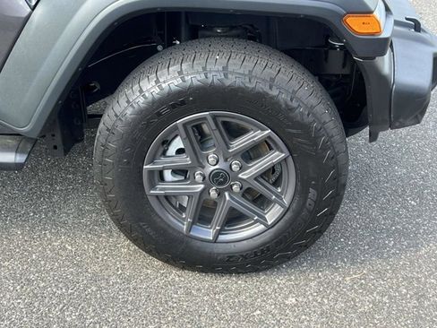 Used 2026 Jeep Wrangler Sport S AWD/4WD image 6