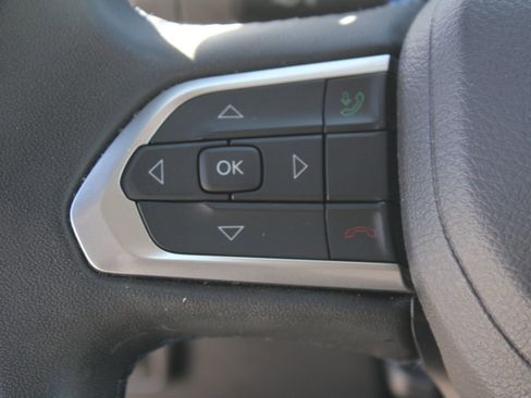 Used 2022 Jeep Compass Latitude image 24