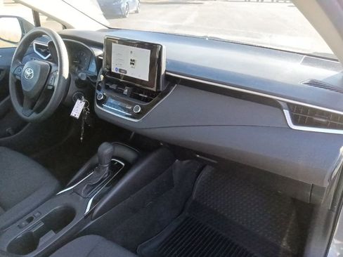 Used 2023 Toyota Corolla LE image 32
