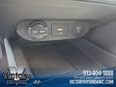 Used 2024 Hyundai Elantra Limited FWD image 14
