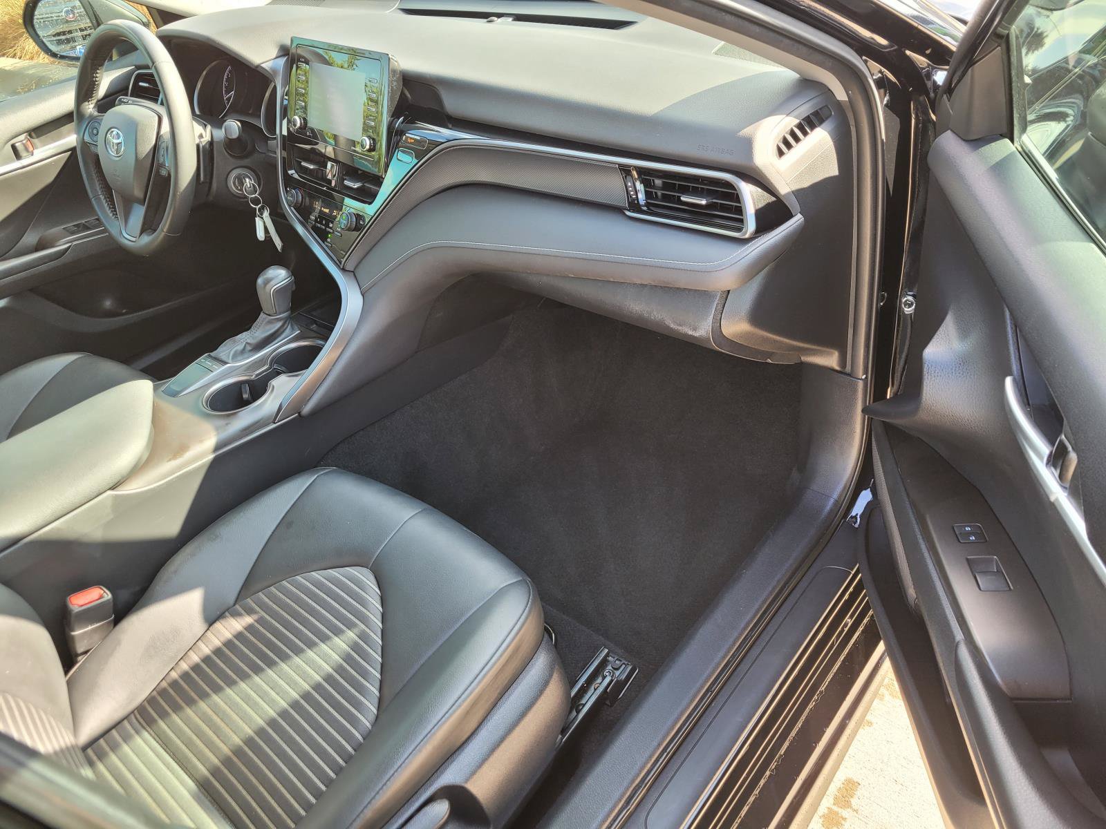 Used 2023 Toyota Camry SE FWD image 23