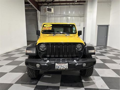 Used 2021 Jeep Wrangler Unlimited Willys image 3