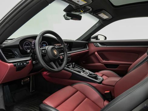 Used 2025 Porsche 911 Carrera S RWD image 32