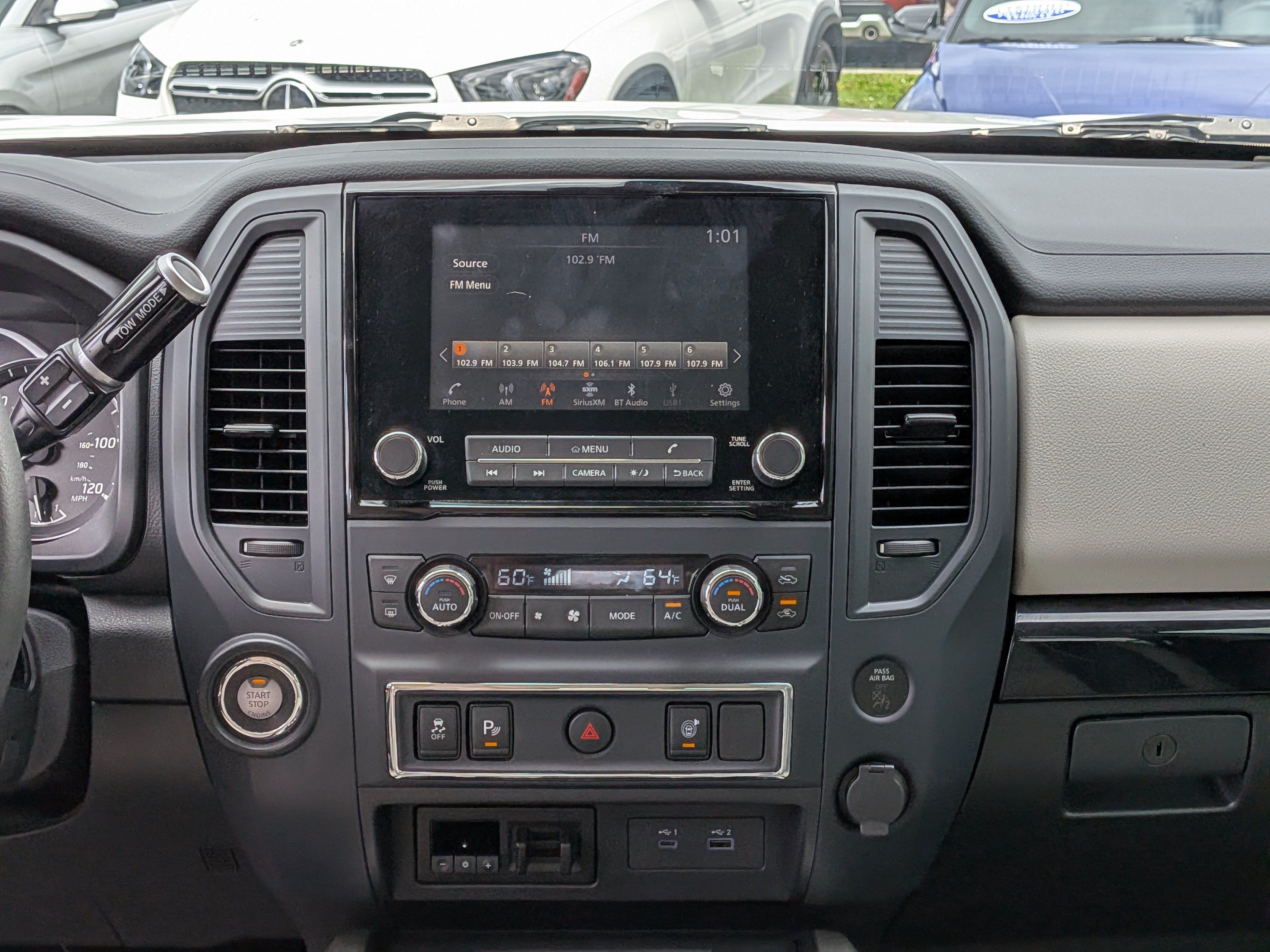 Used 2024 Nissan Titan SV w/ SV Convenience Package RWD image 19