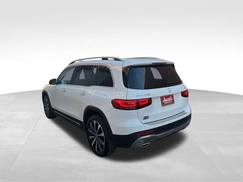 Used 2023 Mercedes-Benz GLB 250 4MATIC image 3