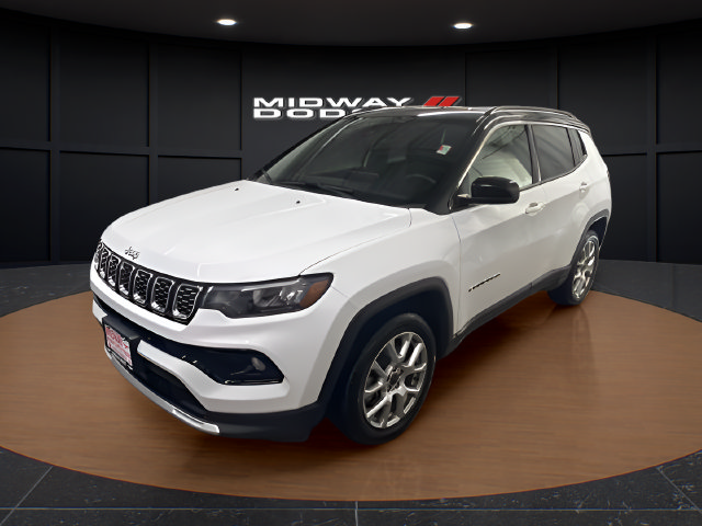 Used 2025 Jeep Compass Limited AWD/4WD image 2