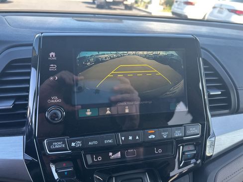 Used 2018 Honda Odyssey EX-L image 44