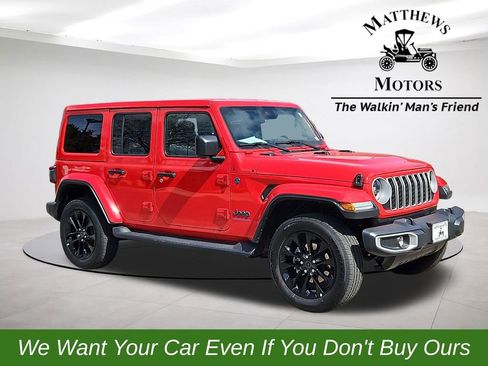 Used 2025 Jeep Wrangler Unlimited Sahara AWD/4WD image 1
